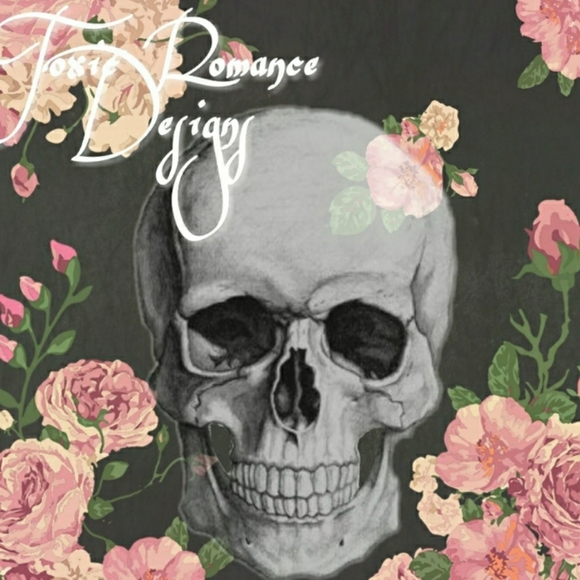 Earrings | Locket Hearts in Silver - Picture 8 of 8